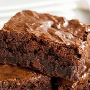A close up of some brownies on top of each other
